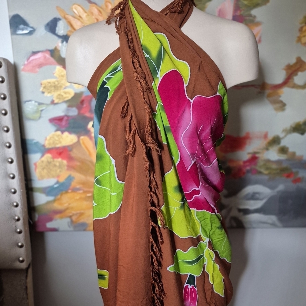Floral Patterned Dress with Elephant Design - Picture 4 of 8